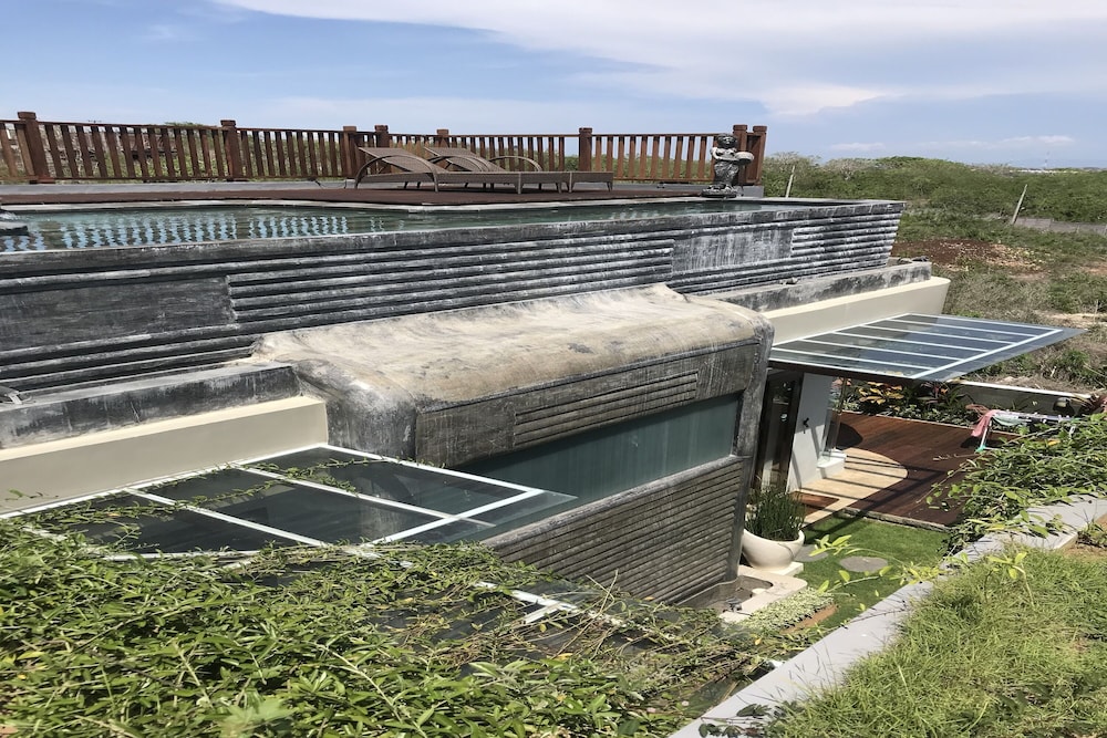 The Ocean Views Luxury Villas & Apartment by ZUZU 4/73