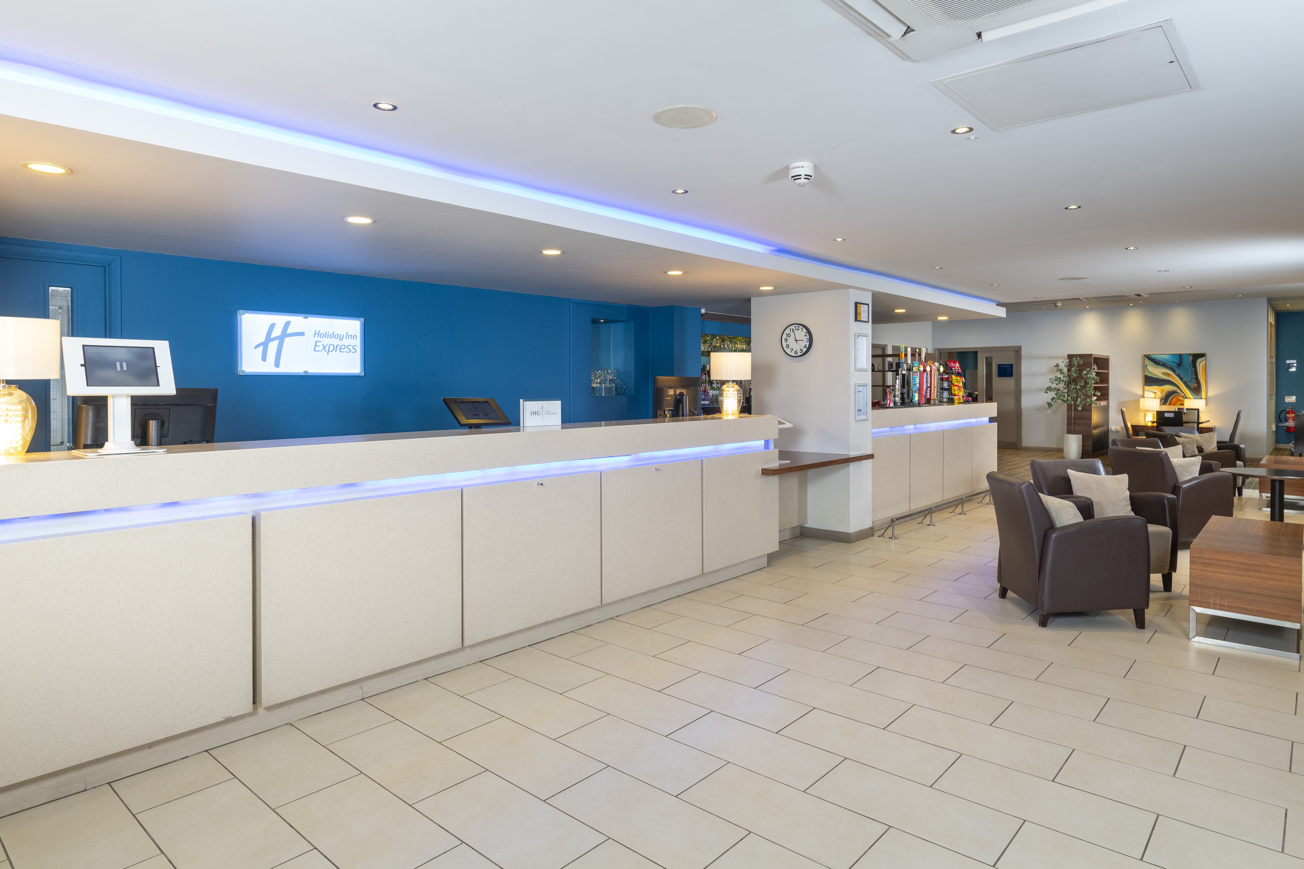 Holiday Inn Express Taunton 4/55