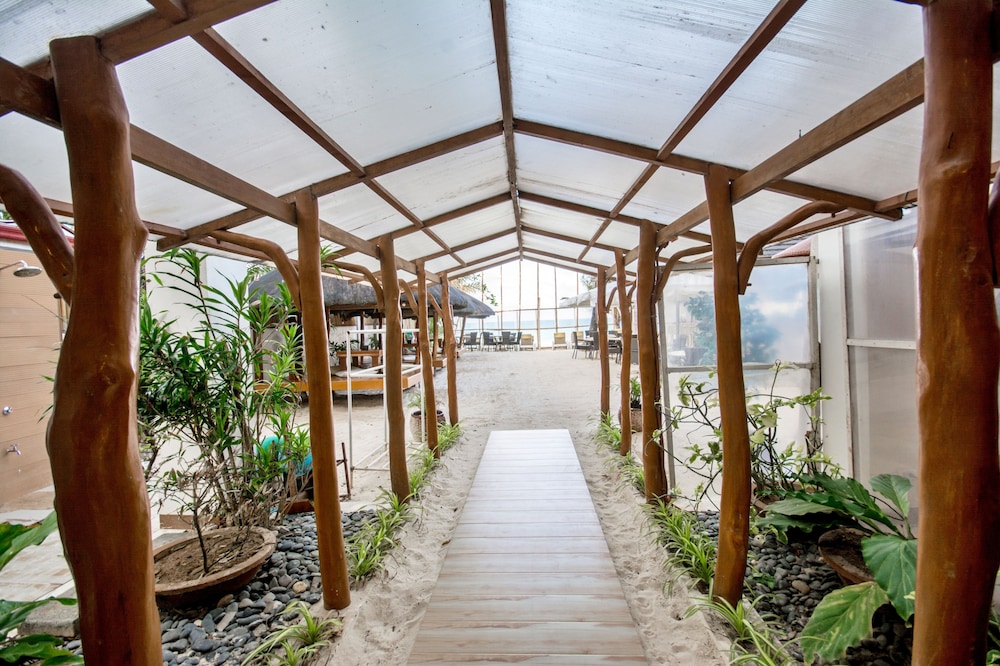 Sur Beach Resort Boracay 34/70