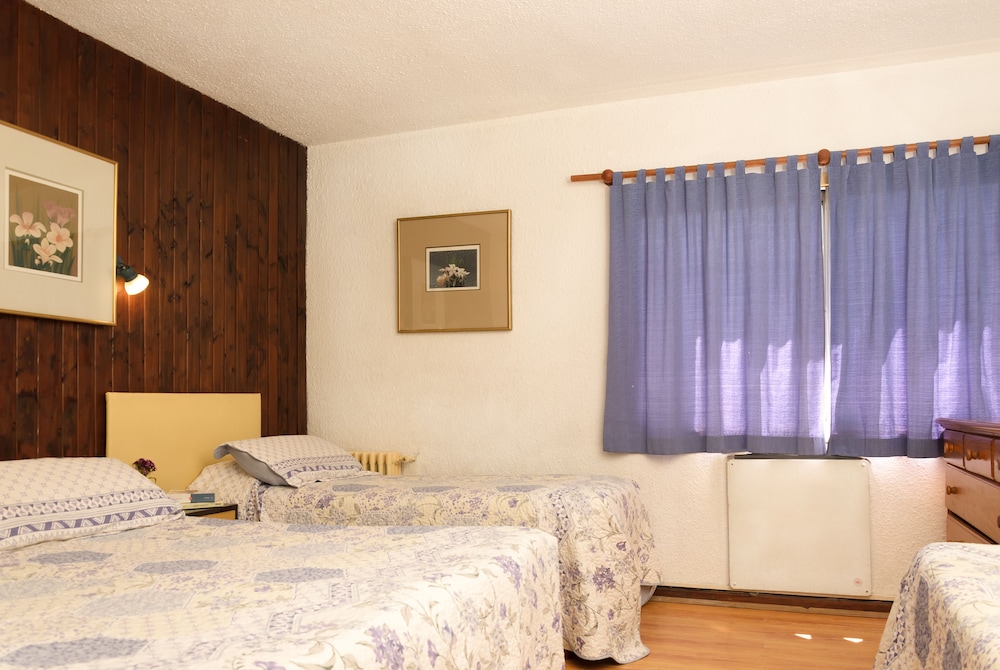 M382 Hotel Bariloche 12/51