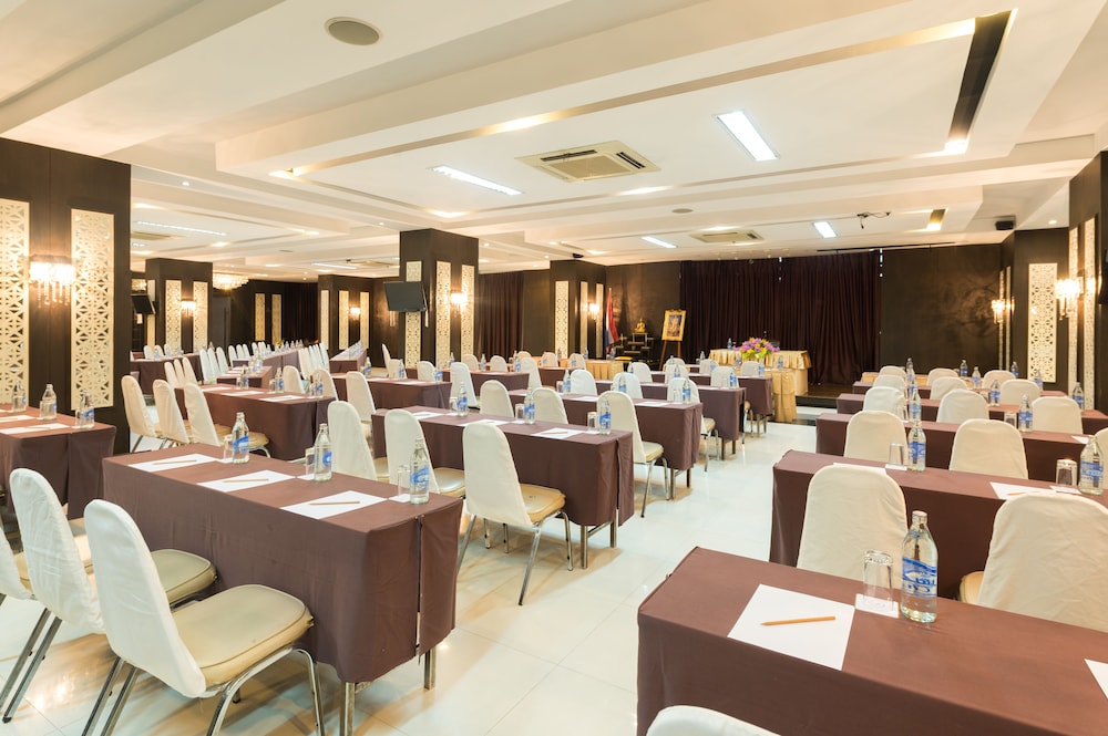 The Legacy Hotel 29/50