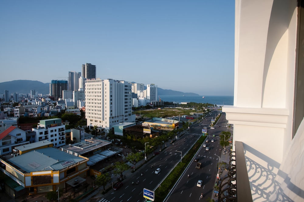Century Hotel Da Nang 42/50
