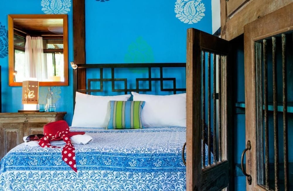 Love, 1 King and 2 Double Beds