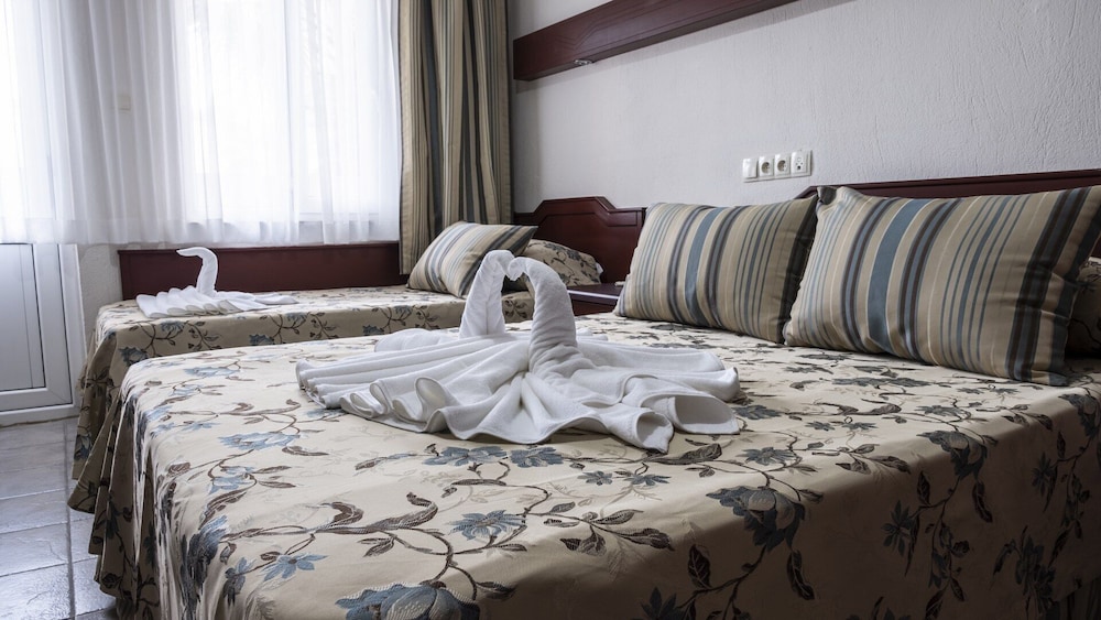 Side Spring Hotel 17/46