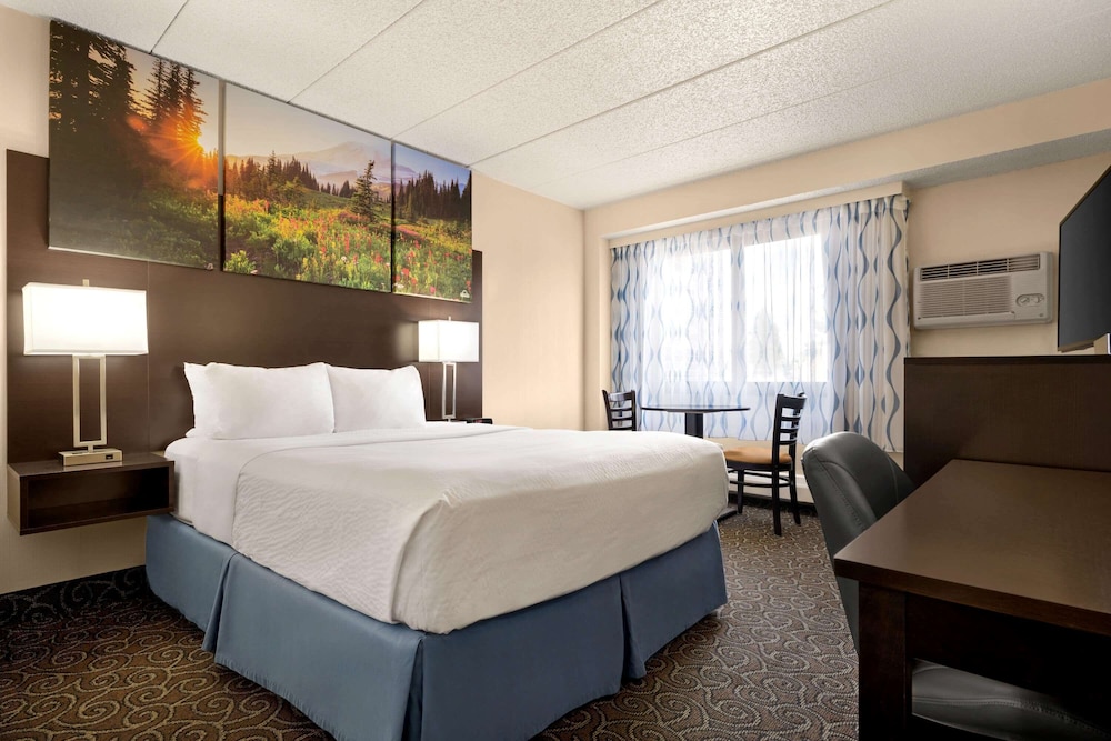 Days Inn by Wyndham Fort Collins 21/75