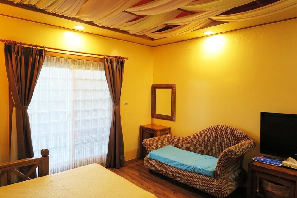 Sin Sin Hotel I 30/50