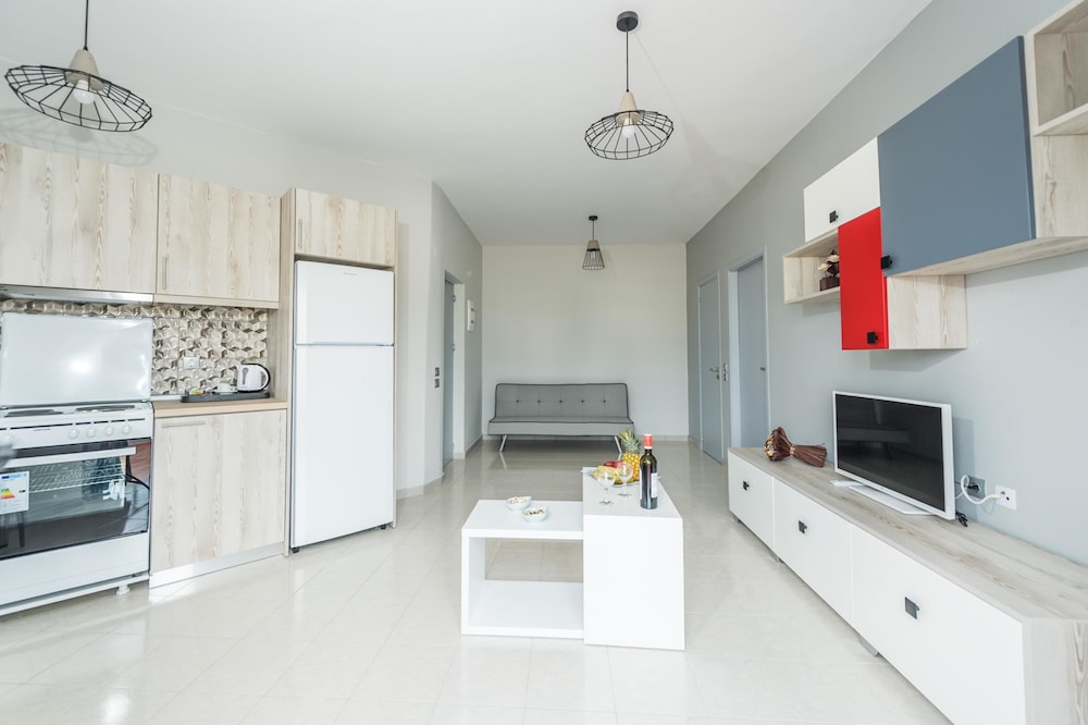 Maritina Apartments 12/35