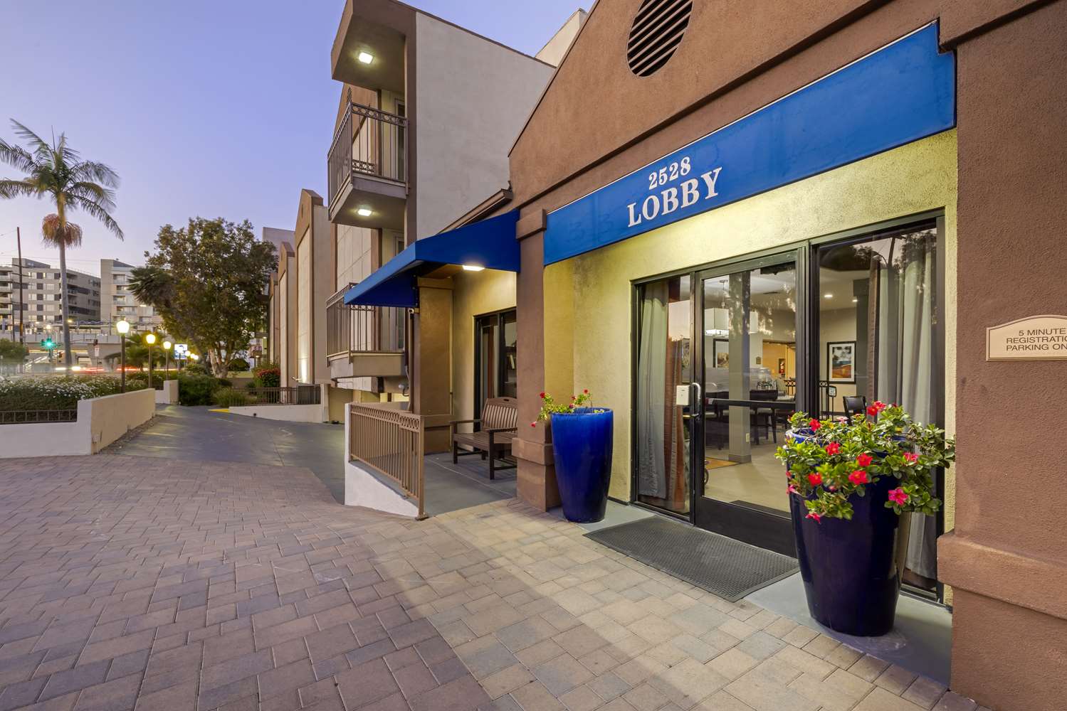 Best Western Royal Palace Inn & Suites 46/46