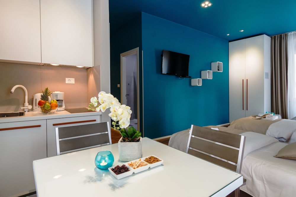 Riva Luxury Rooms 62/79