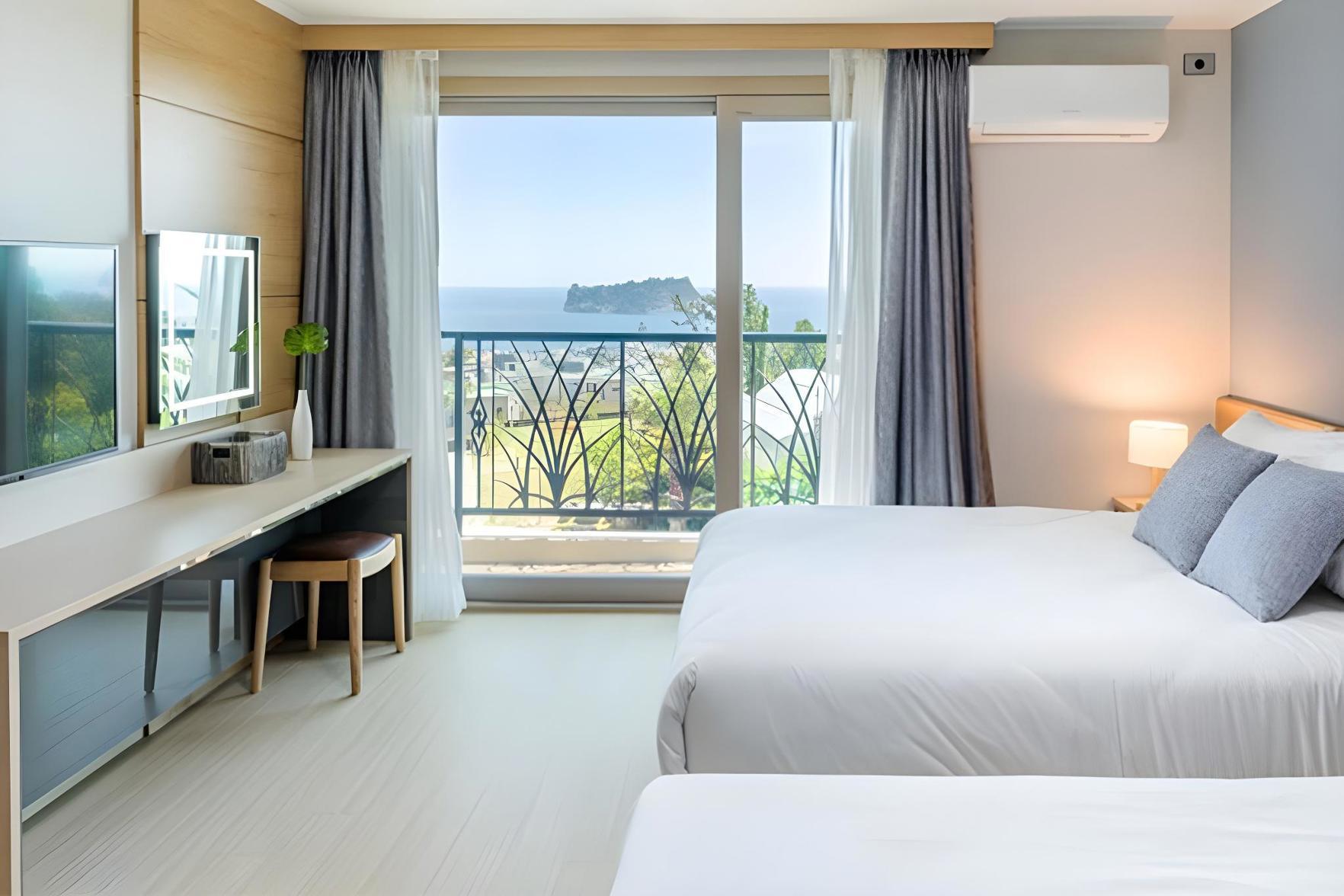 Room, 2 Double Beds, Sea View, 17 Pyeong