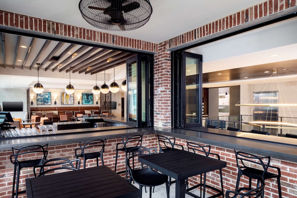 Hyatt Place Mount Pleasant Towne Centre 32/45