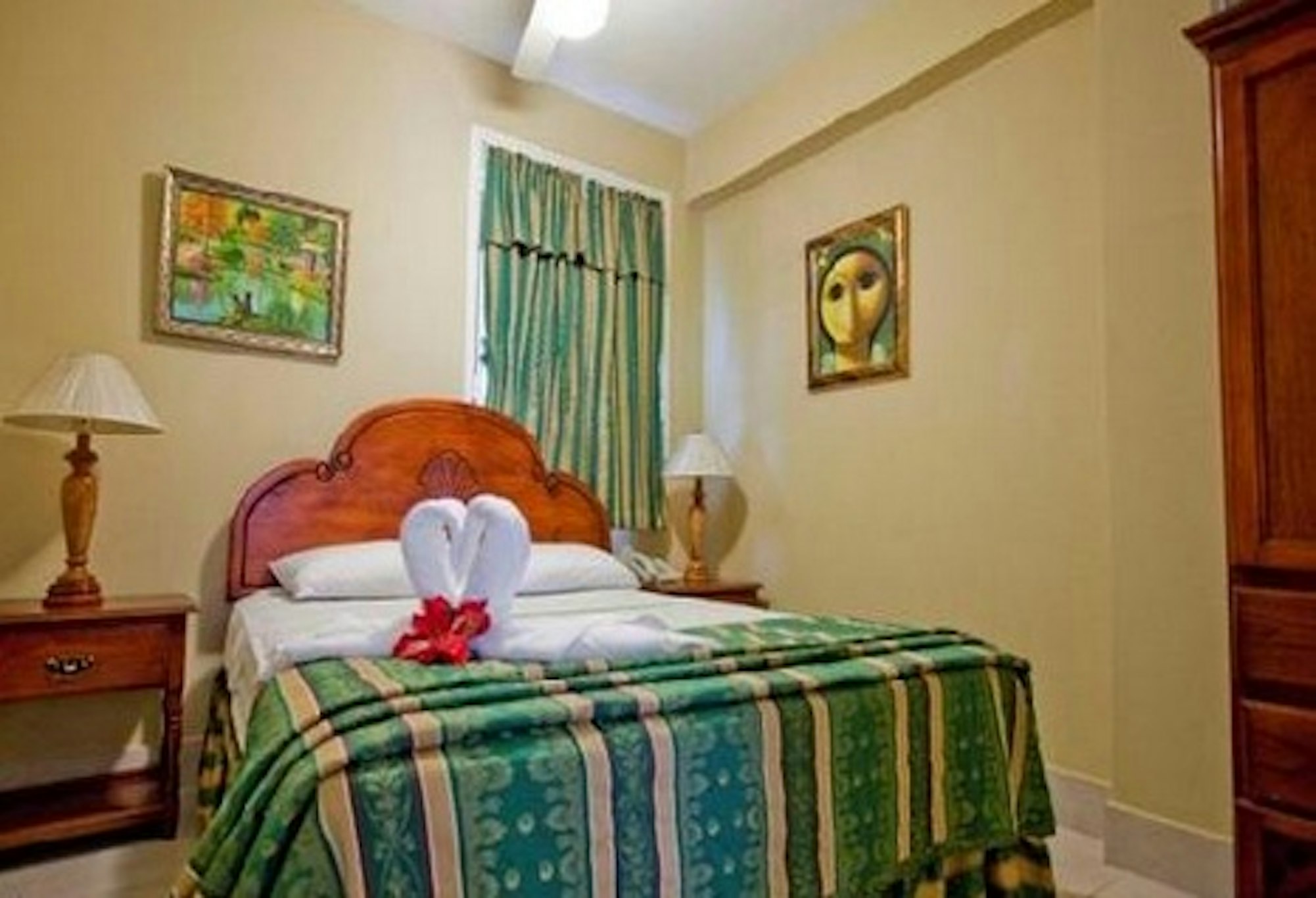 HOTEL DISCOVERY 5/7