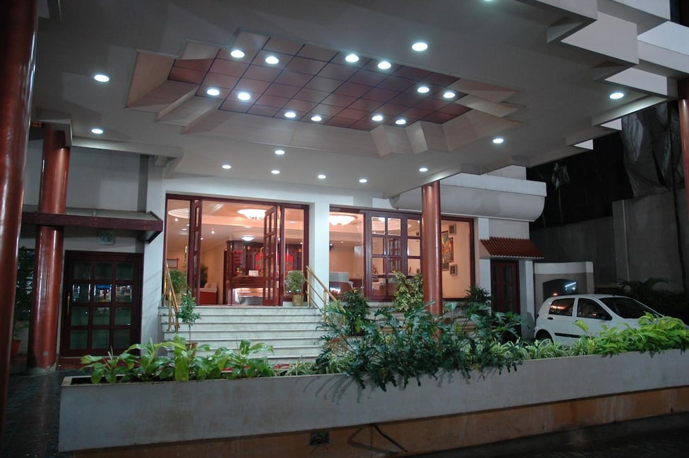 Hotel Gnanam 3/49