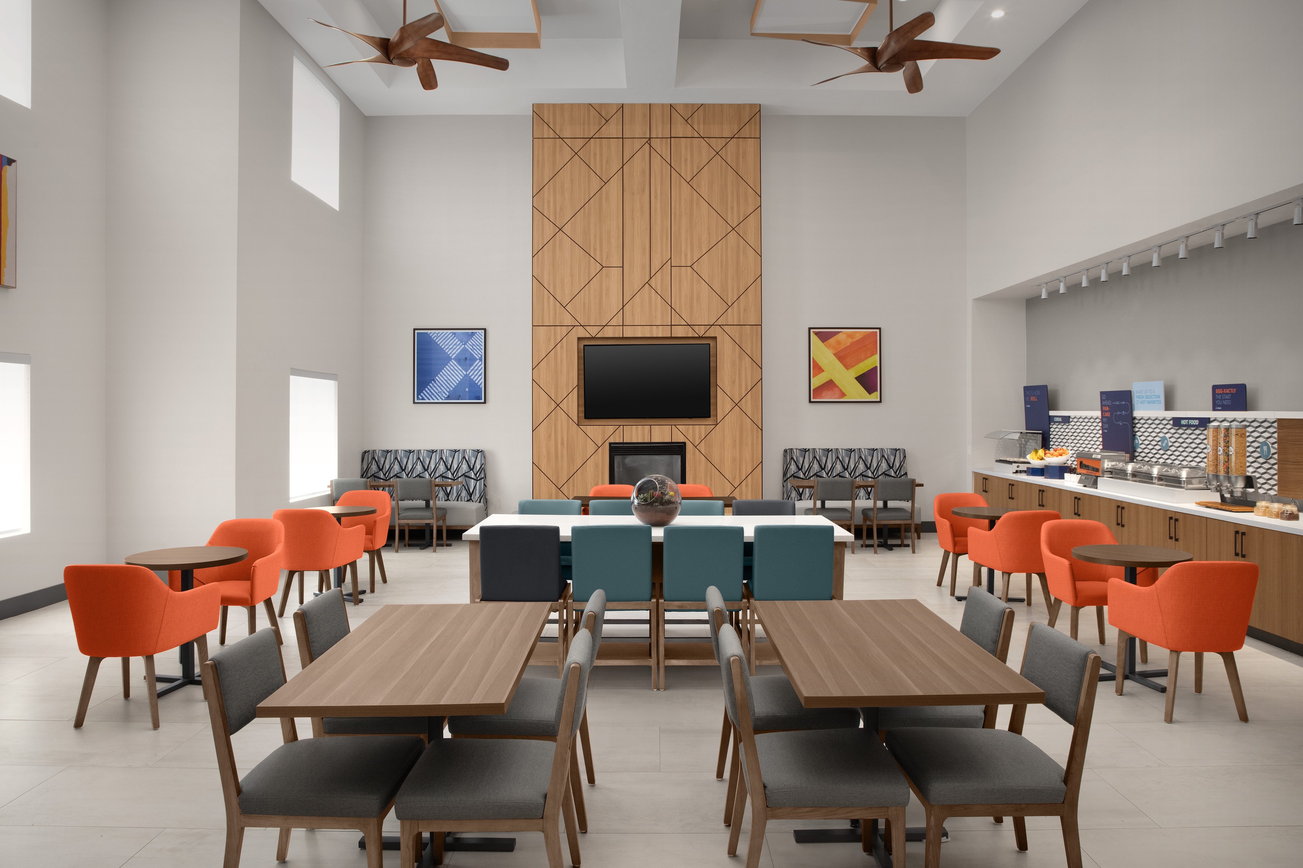 Holiday Inn Express Hotel And Suites Dfw West Hurst 73/74