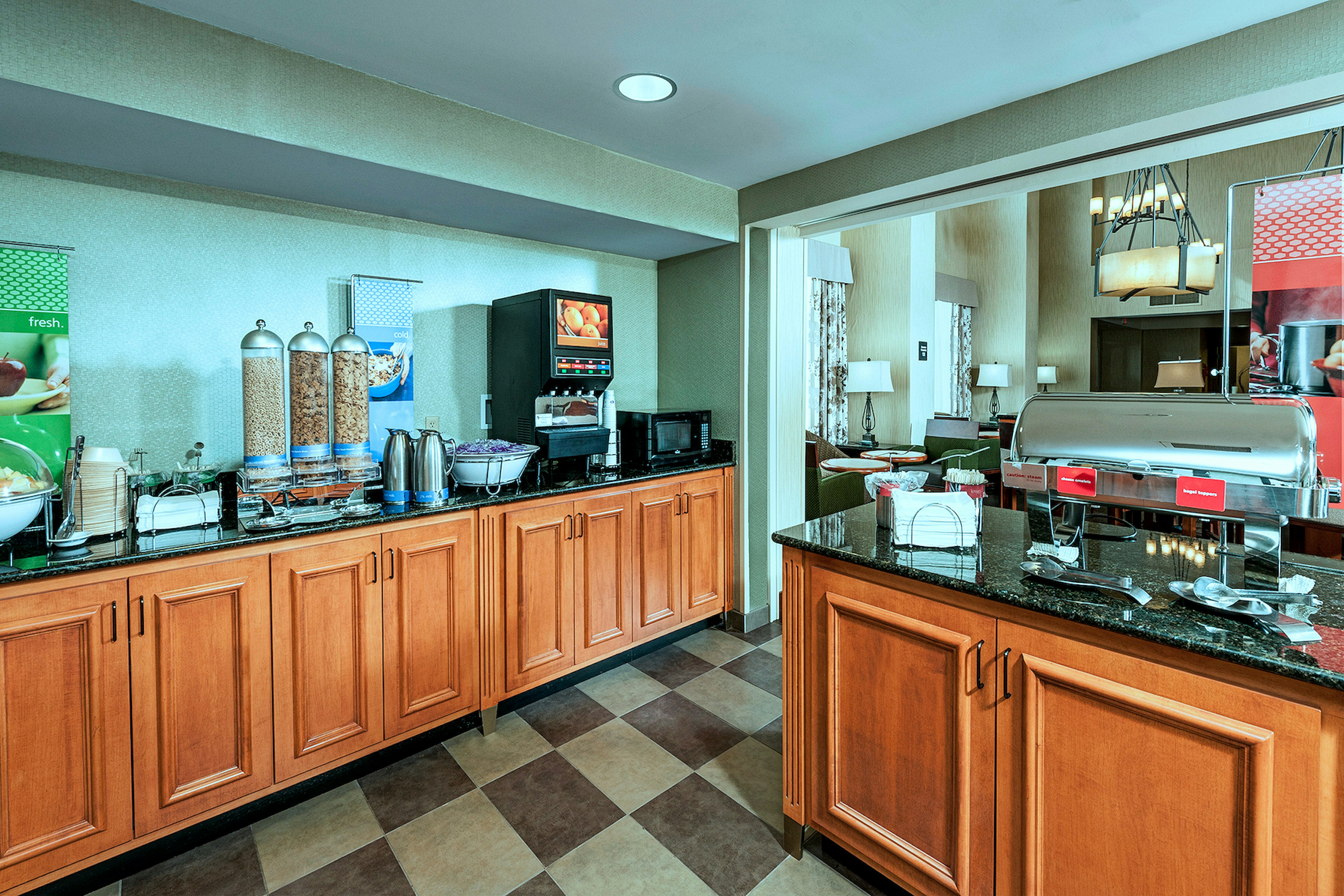 Hampton Inn & Suites Rockland 8/81