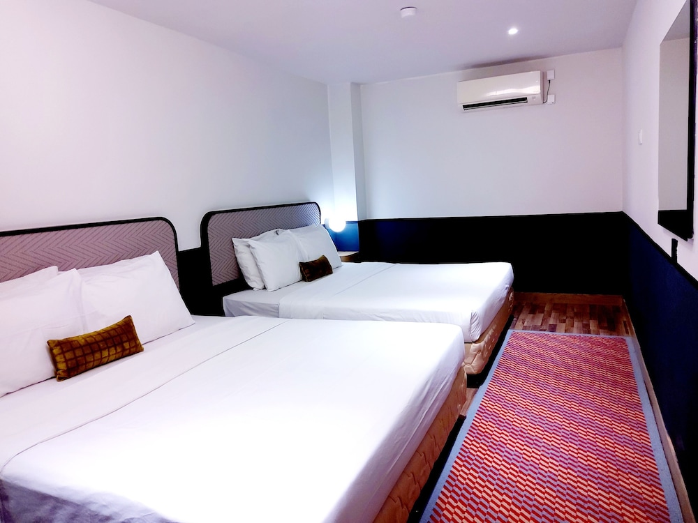 K Hotel 16/48