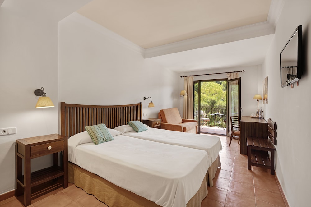ES PORT HOTEL 13/50