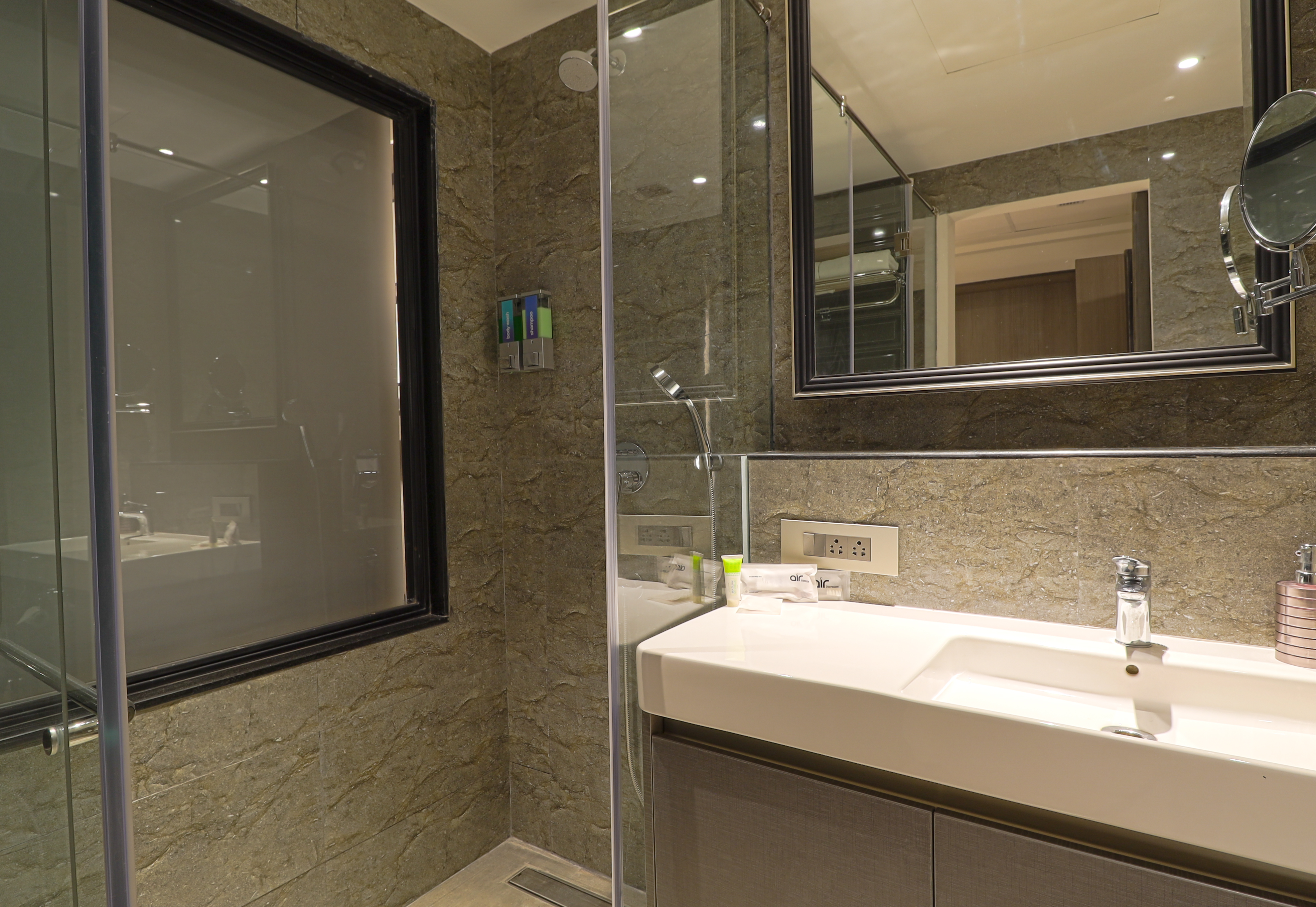 Air By Ahuja Residences 47/50