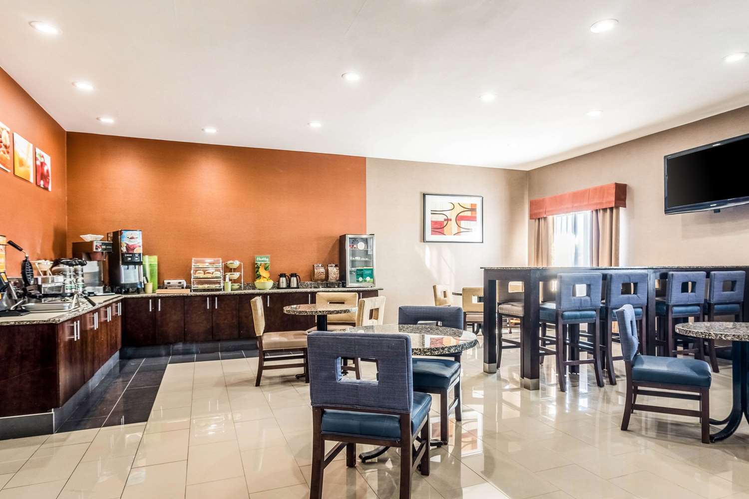 Quality Inn & Suites Salem near I-57 8/13