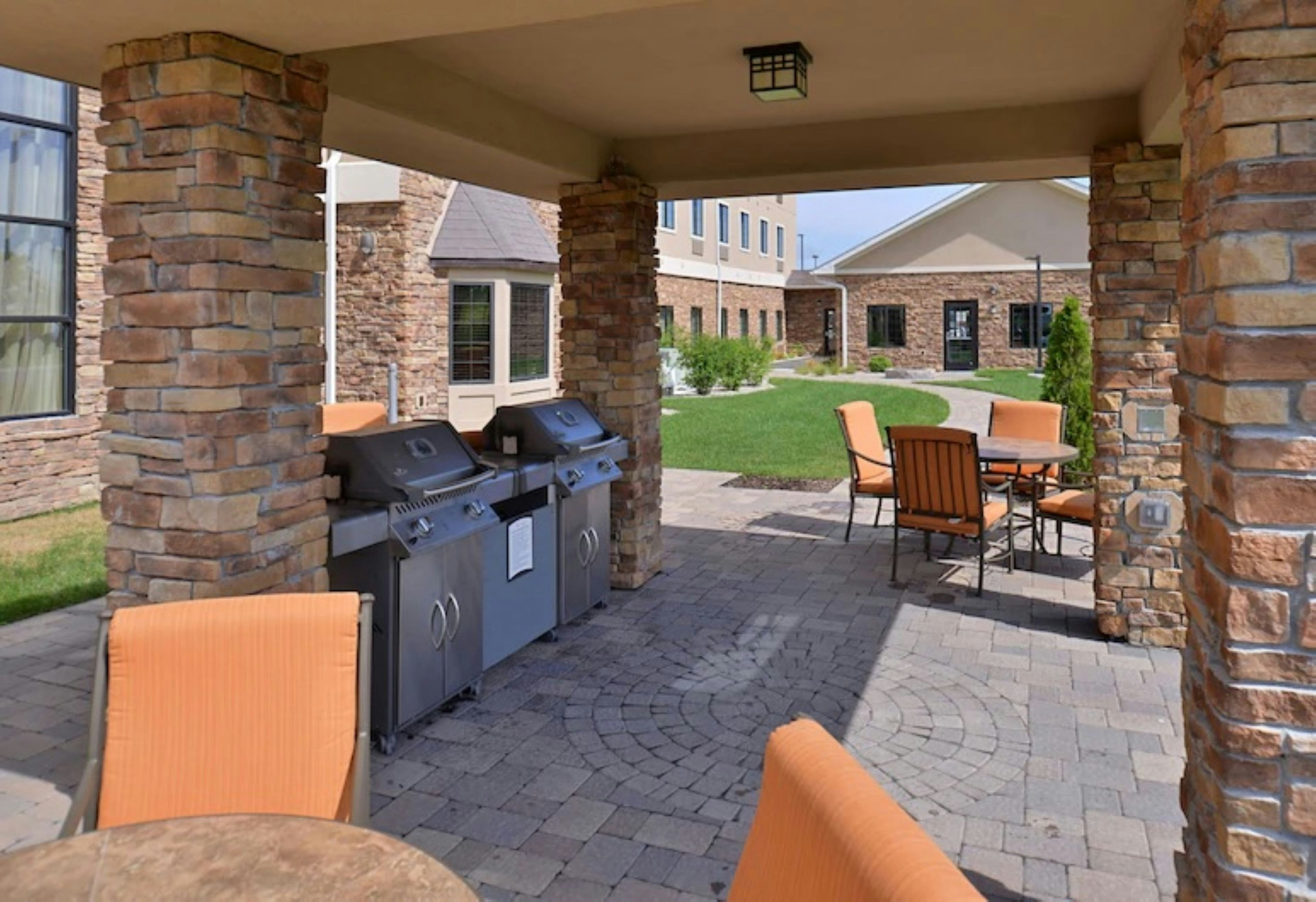 Staybridge Suites Merrillville 26/51