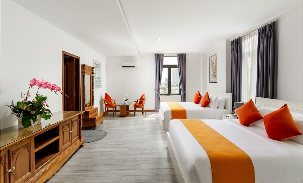 Cocoon, Suite, 2 Queen Beds, Balcony