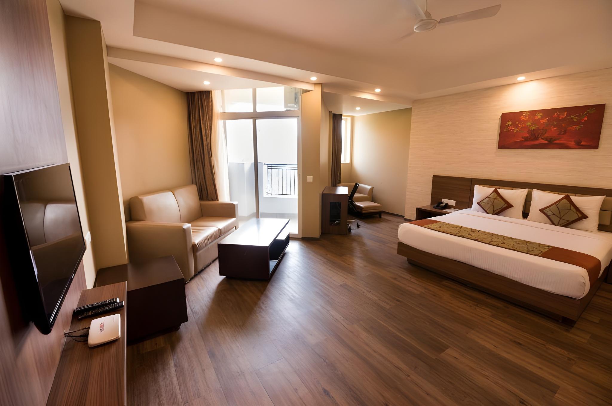 Super, Deluxe, King Bed