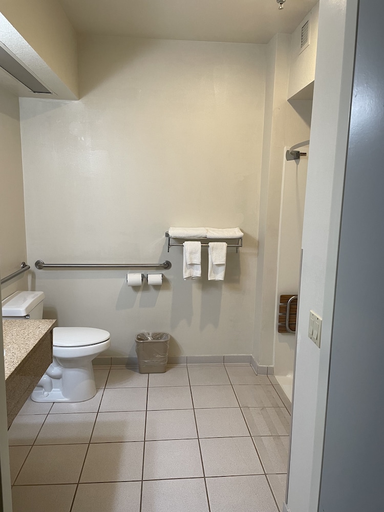 Quality Inn & Suites Longview Kelso 43/44