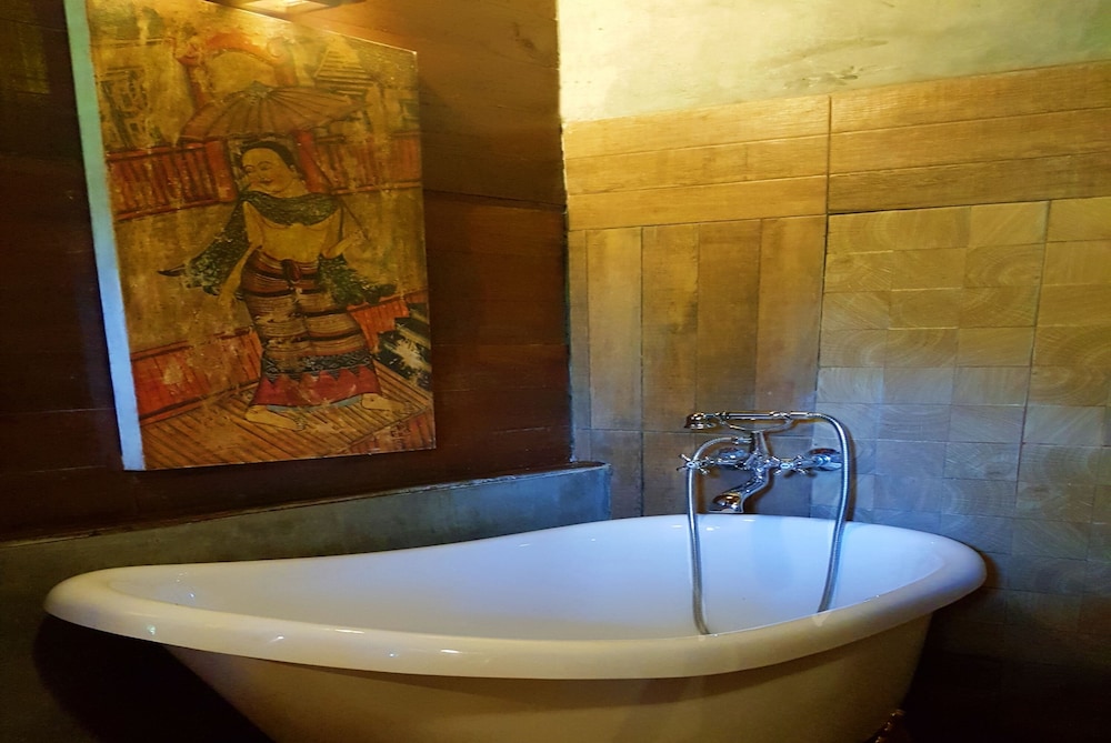 SUKANTARA CASCADE RESORT 46/50