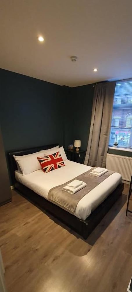 Guest House London 6/27