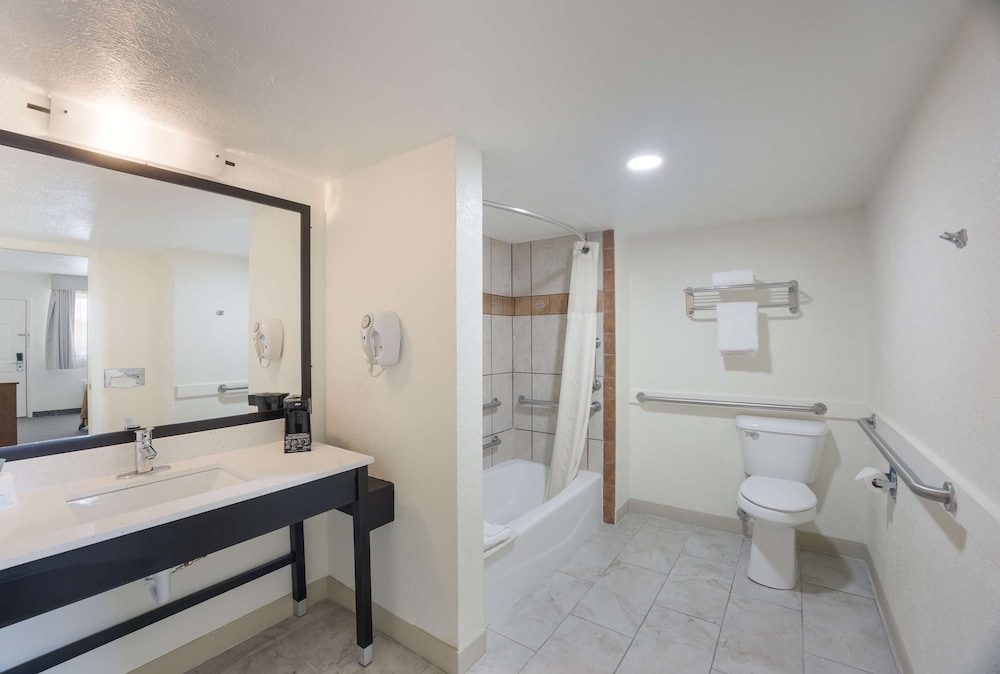 Best Western Kokopelli Lodge 13/40