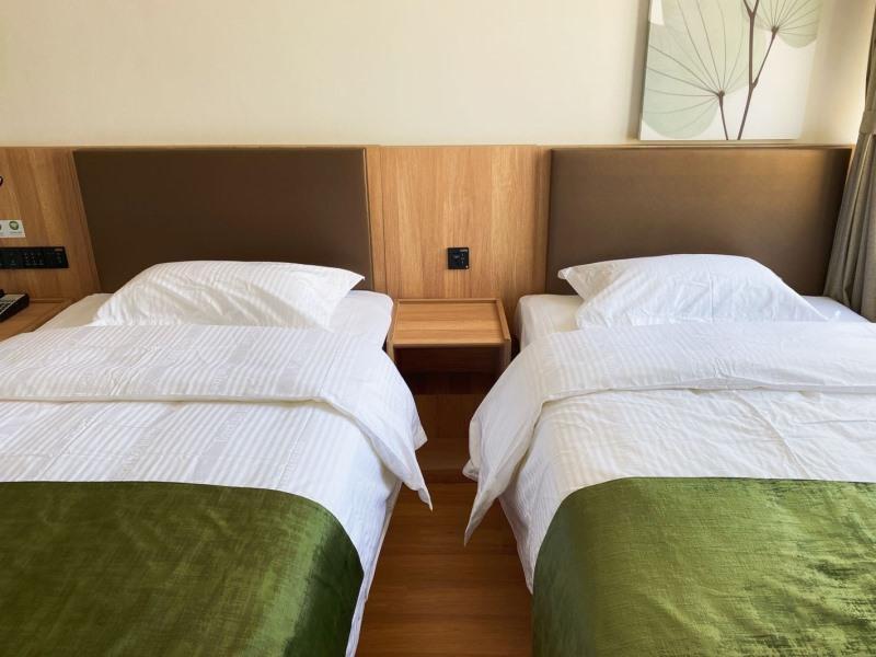 Business Twin Room No Window