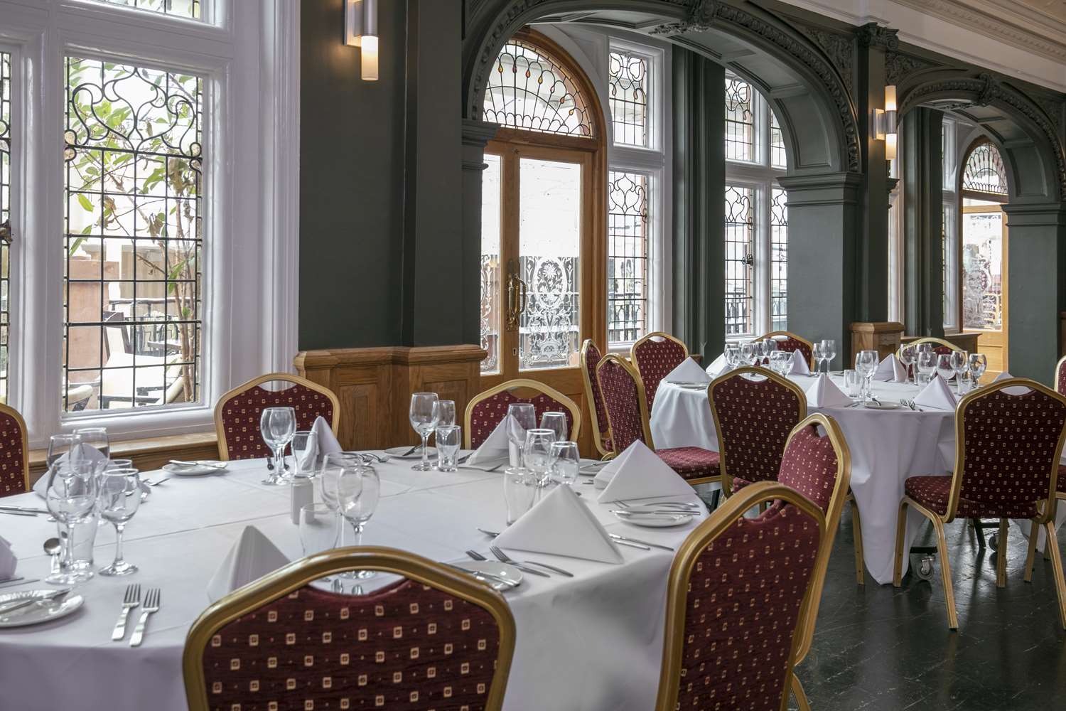 The Crown London, WorldHotels Distinctive 36/47