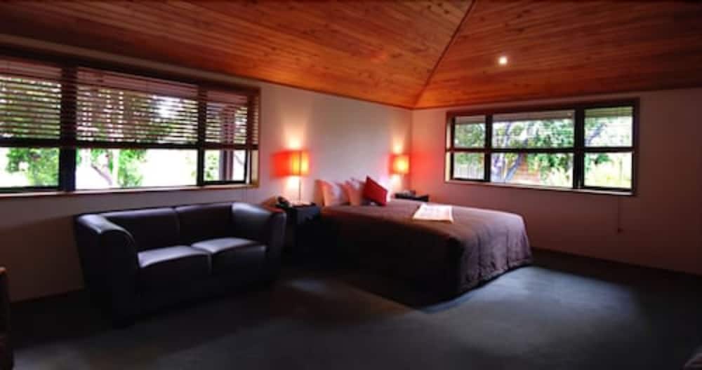 The Marlborough Riverside Hotel 34/48