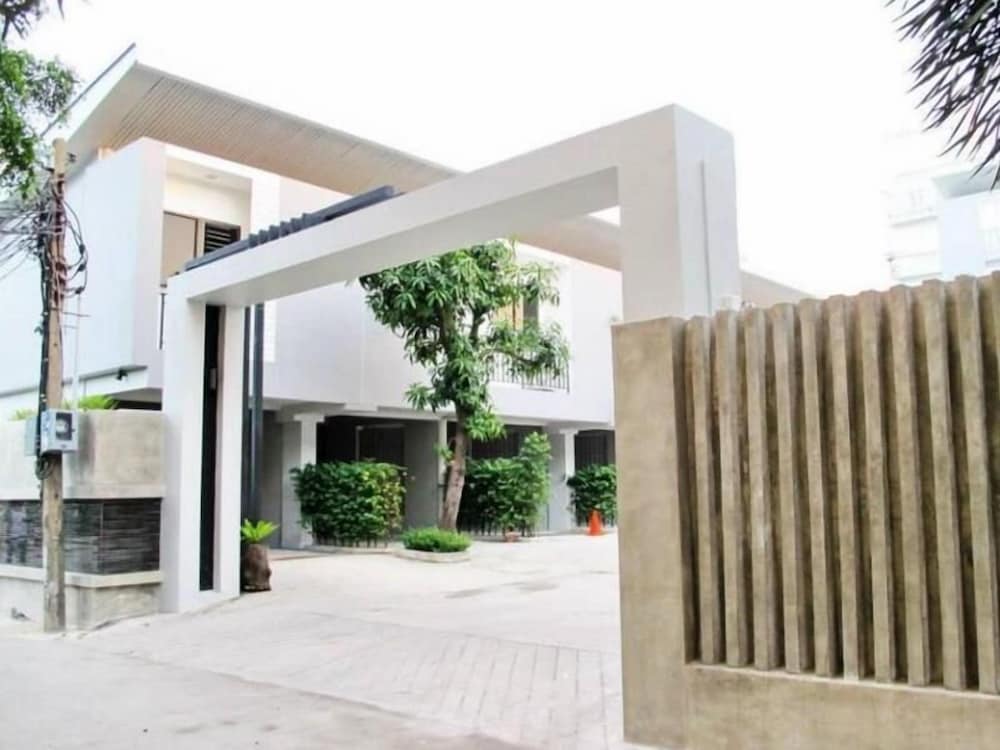189 RESORT BANGKOK 3/17
