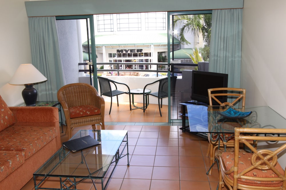MID CITY LUXURY SUITES 14/26