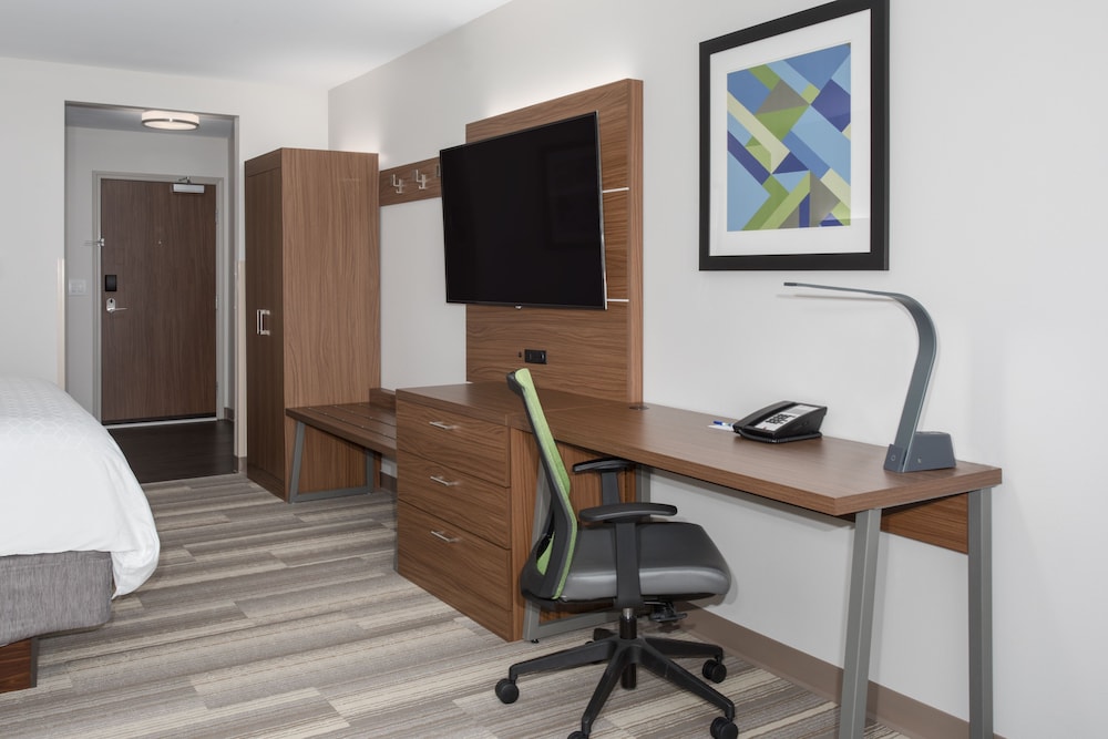 Holiday Inn Express and Suites Sioux City North Event Center an IHG Hotel 52/70