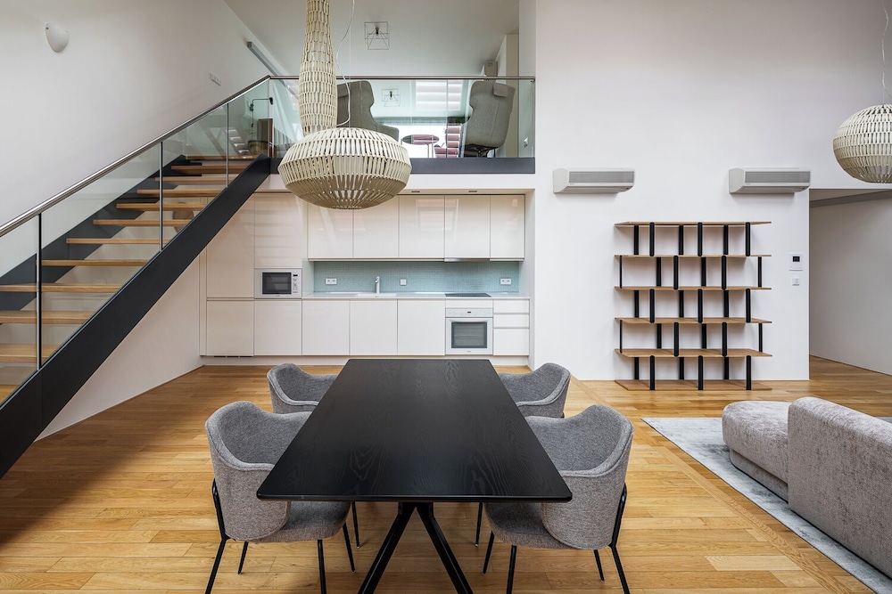 Empirent Apartments 25/50