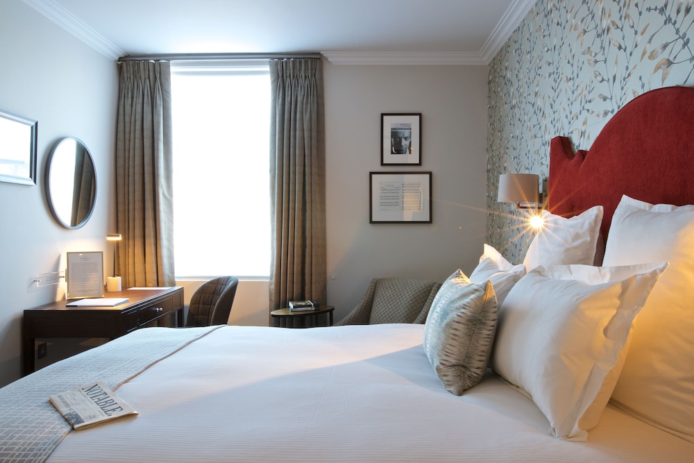 54 Queens Gate Hotel 19/50