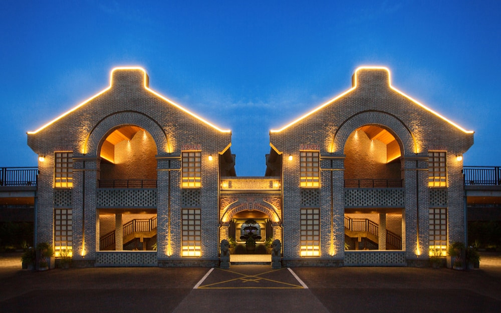 Shanghai Linyin Holiday Hotel 4/71