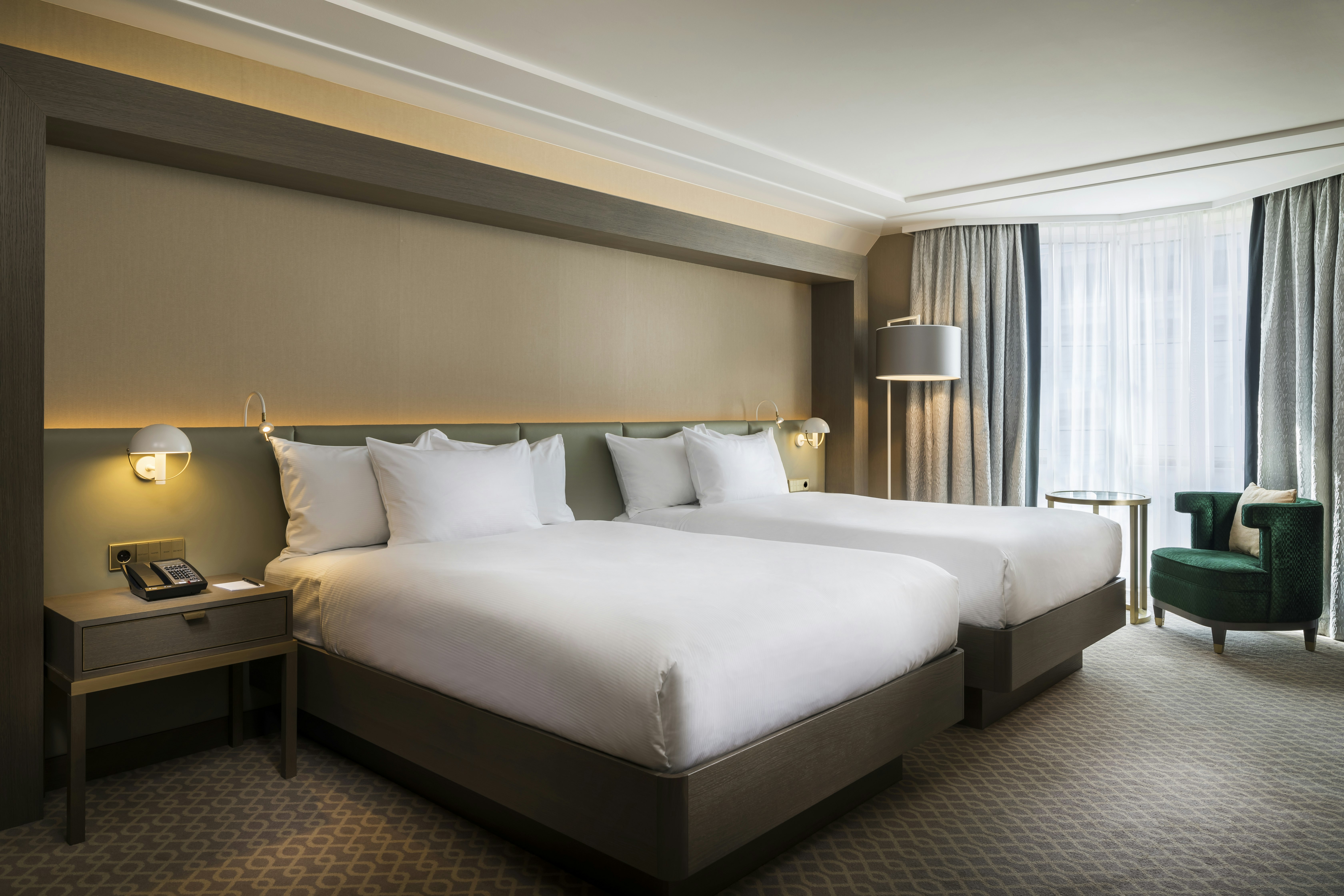 ROOM, TWIN BEDS