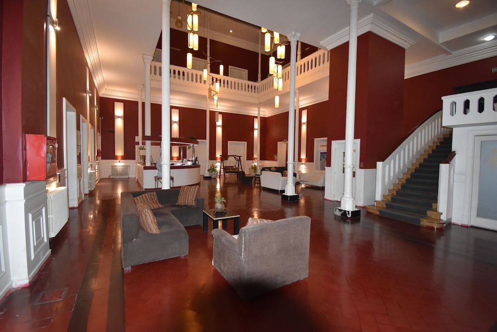 Plaza Hotel 37/50