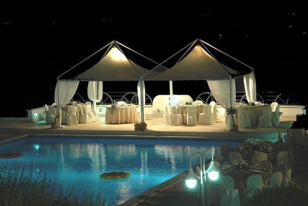 Hotel Incanto 4/20