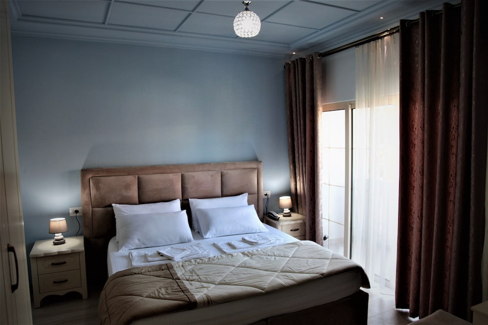 Hotel Veliera 17/70