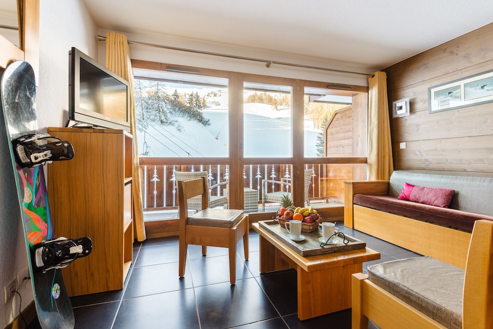 RESIDENCE LAGRANGE VACANCES LES CHALETS EDELWEISS(FORMERLY RESIDENCE LES CHALETS EDELWEISS) 24/35