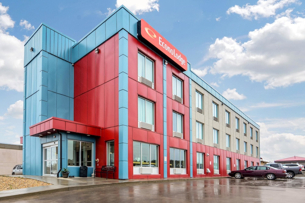 Econo Lodge Fox Creek, AB 3/28