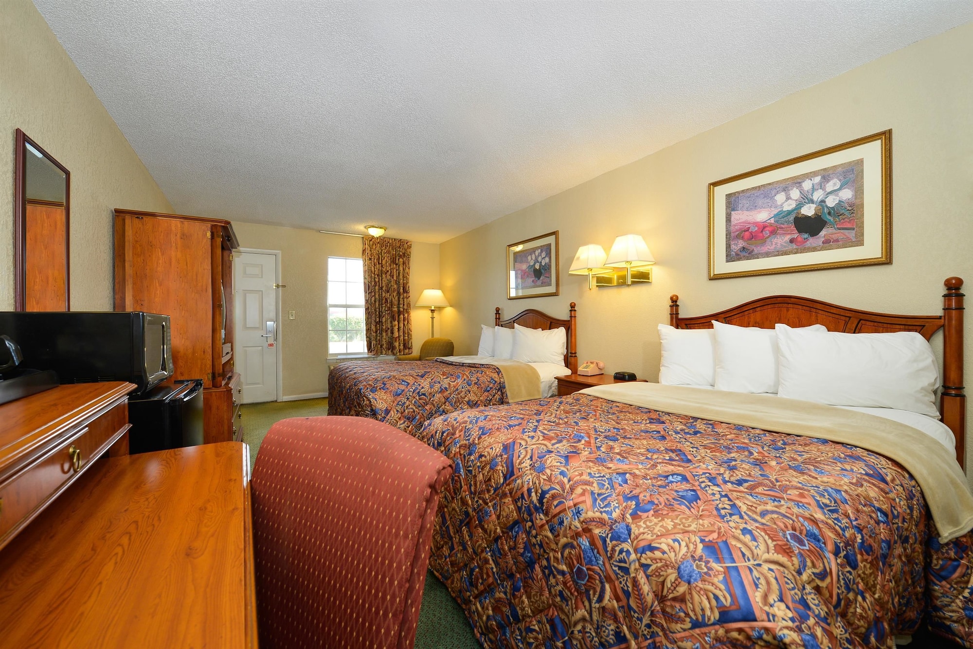 room, 2 double beds, smoking