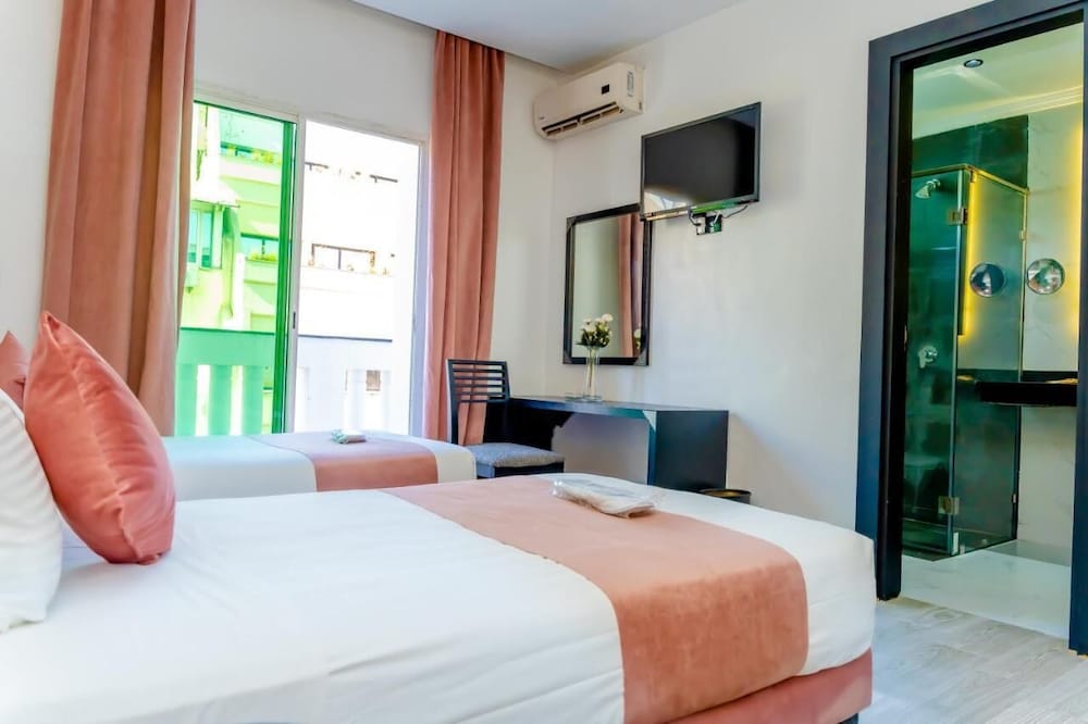 Hotel Les Ambassadeurs 11/35