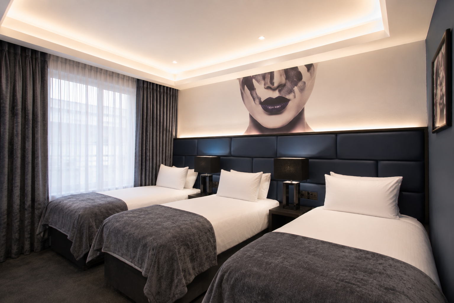 Room, Triple