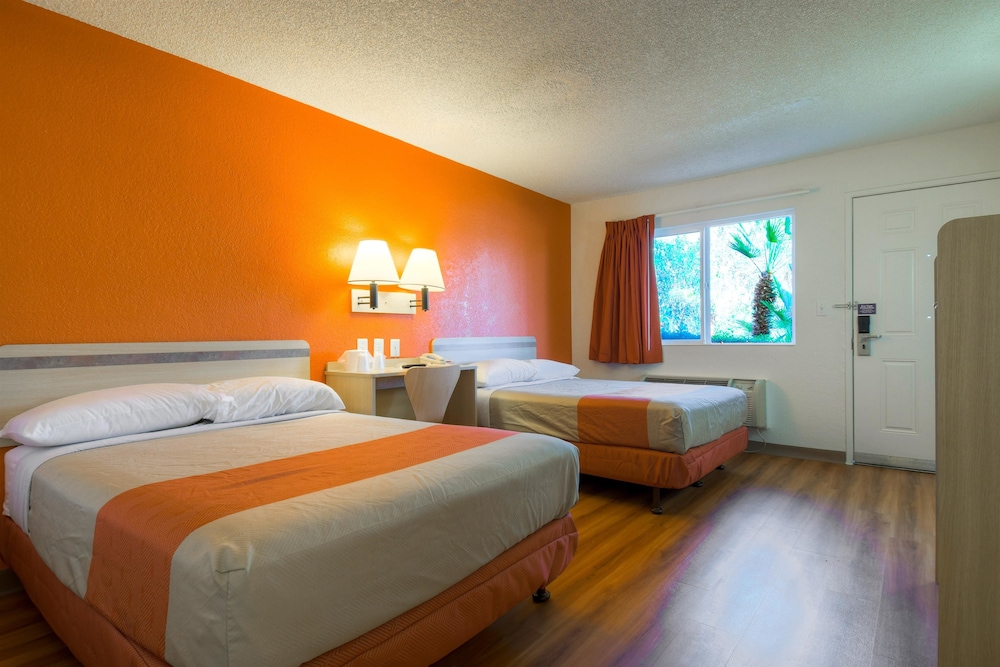 Motel6 Rancho Mirage CA Palm Springs 25/53