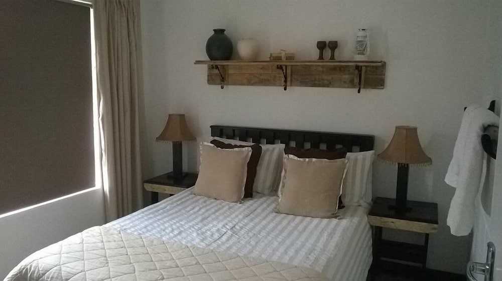 African Sun Guest House 9/36